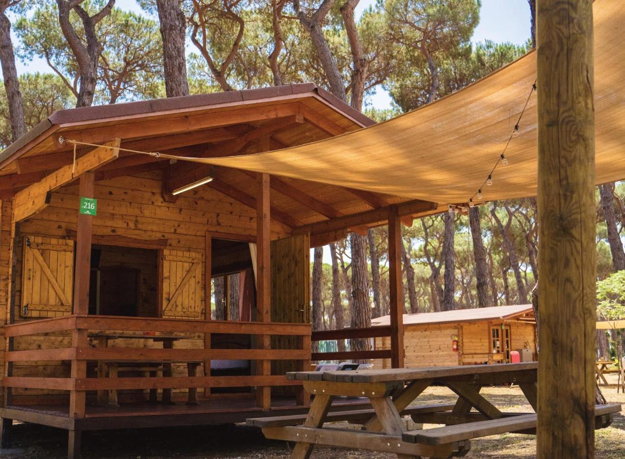 Isola Verde Camping Village Нетуно Екстериор снимка